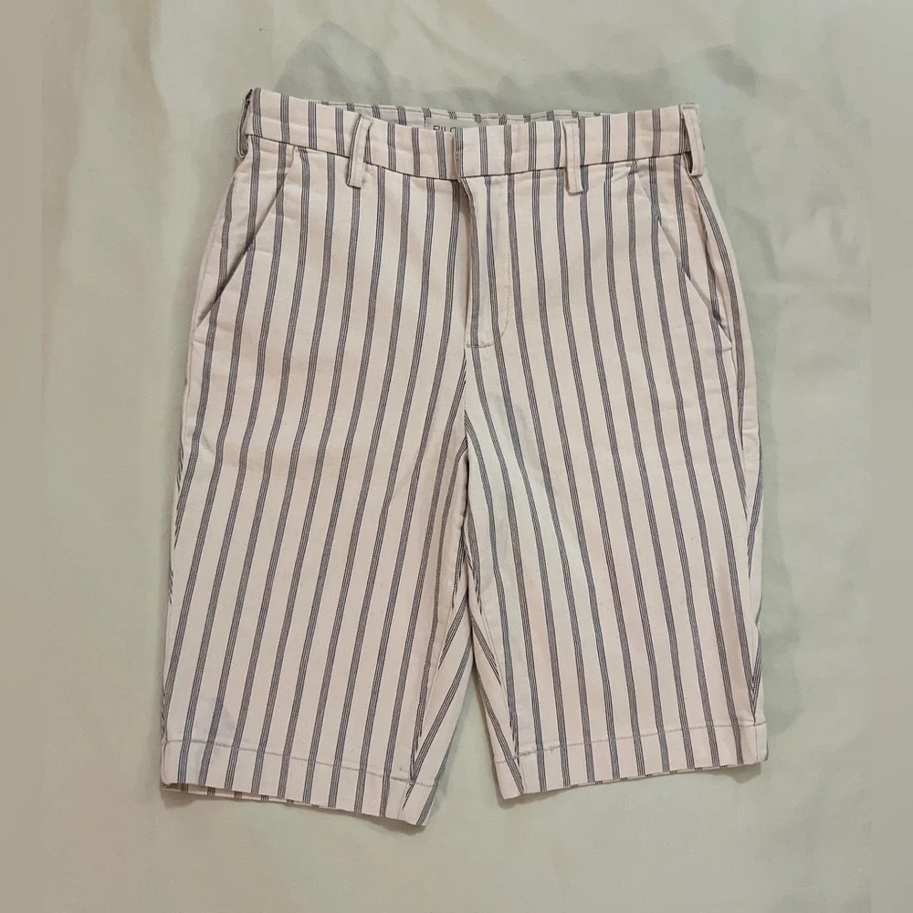 Anthropologie x Pilcro
Size 30 Cream color shorts EUC - Picture 7 of 16